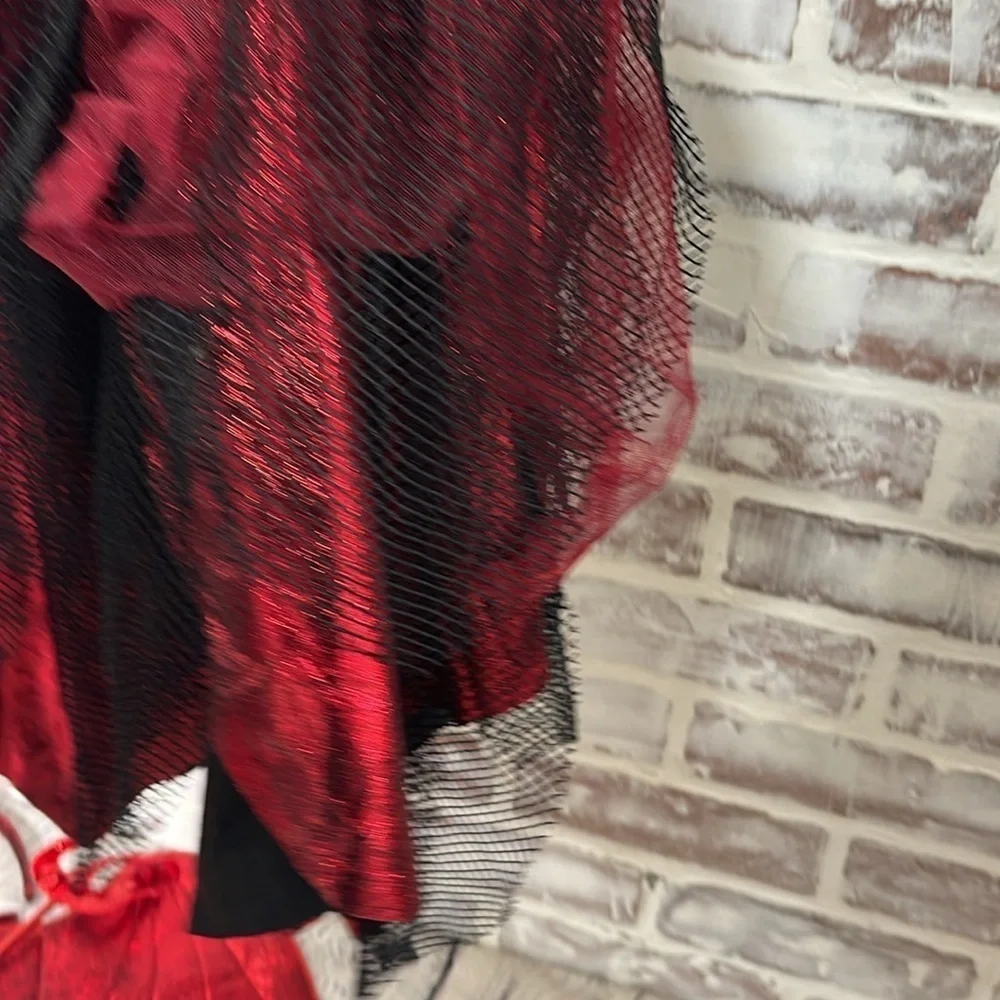 Spirit Halloween devil costume youth 4/6